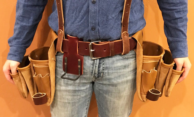 how to wear a tool belt