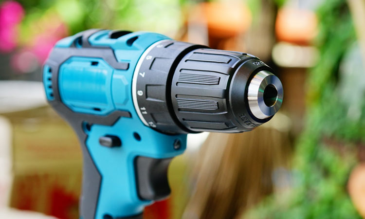 how to clean power tools